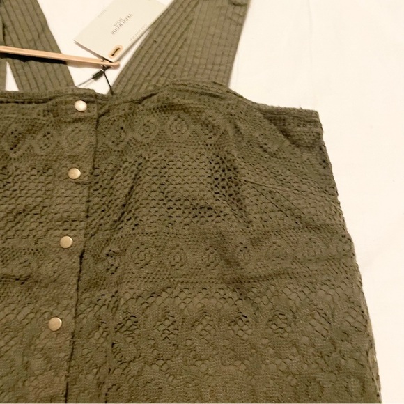 Vera Moda Lace Women’s Top Size Medium - Picture 6 of 16